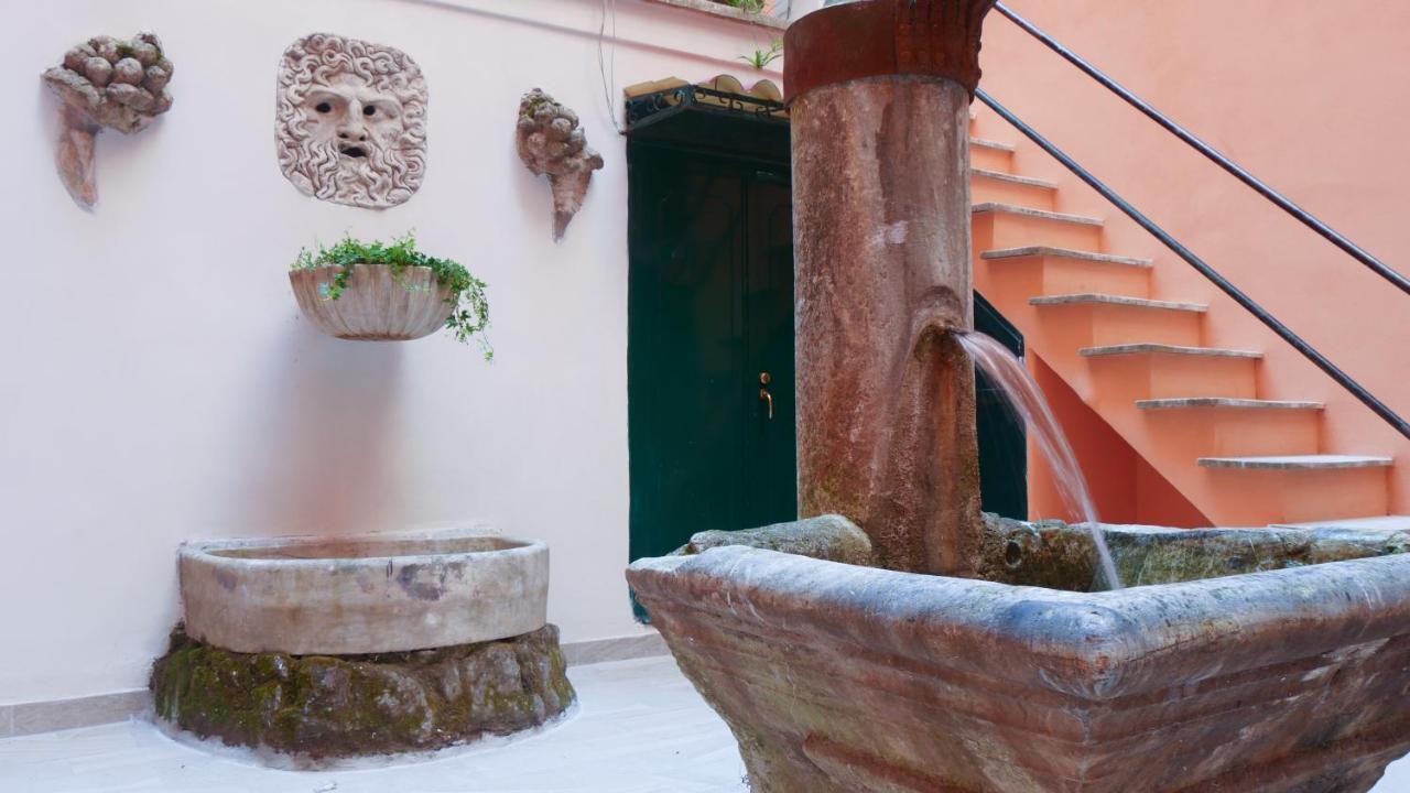 Appartamento Joivy Trevi Fountain'S Relais Roma Esterno foto